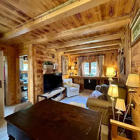 Hotel Letterario Locanda Collomb La Thuile Exterior photo