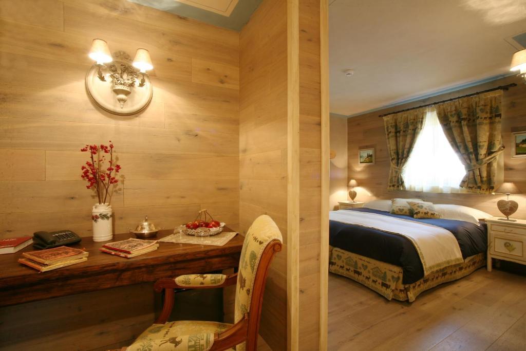 Letterario Collomb Hotel