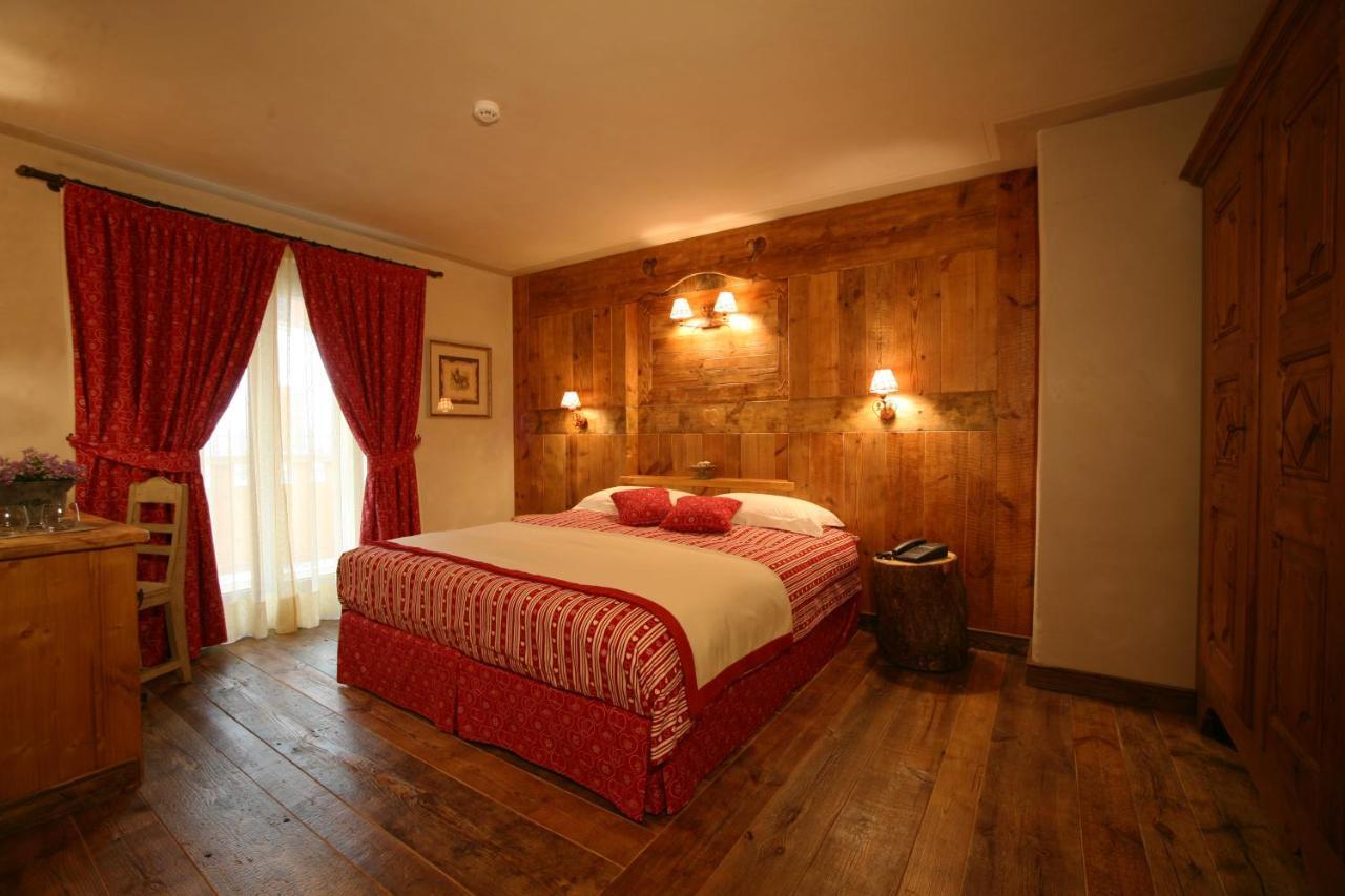 Letterario Collomb Hotel